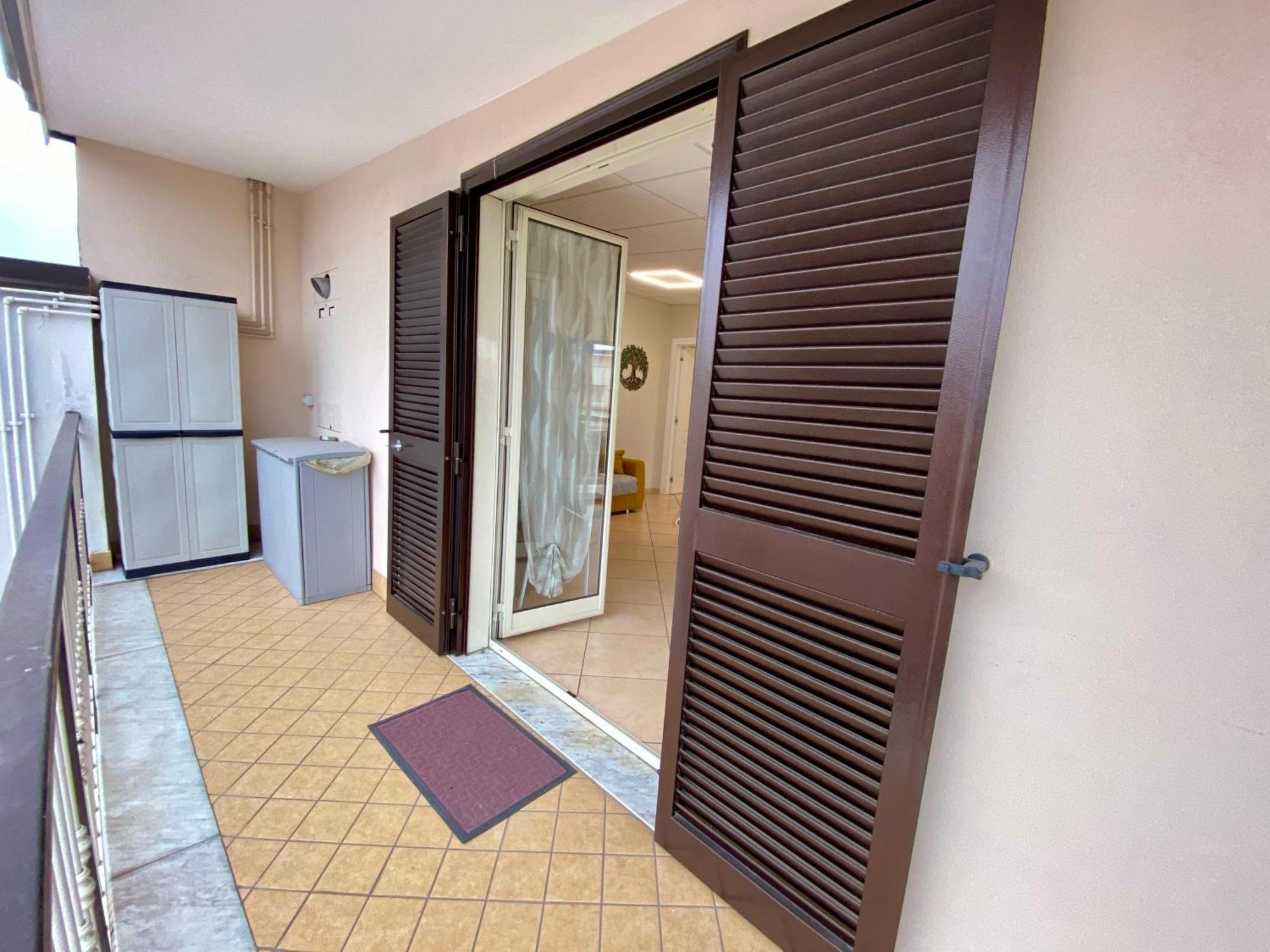 Appartamento Casa Crispino Mansarda N4 Per 3 Persone Frattaminore Luaran gambar
